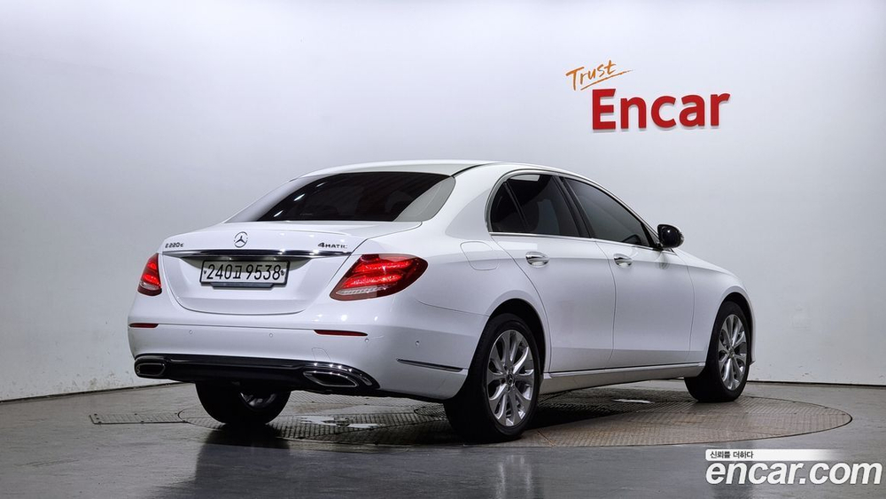 Mercedes-Benz E-Class W213 E220d 4MATIC Exclusive (03.2020)