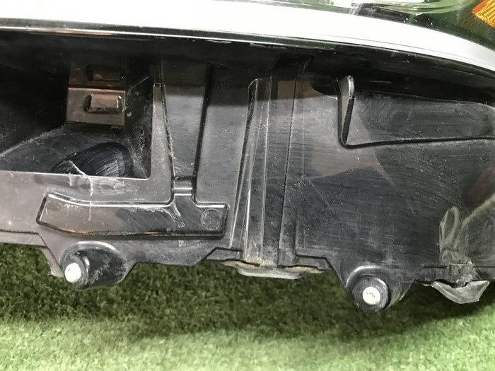 Фара левая Lexus ES 7 (2018-2021) LED