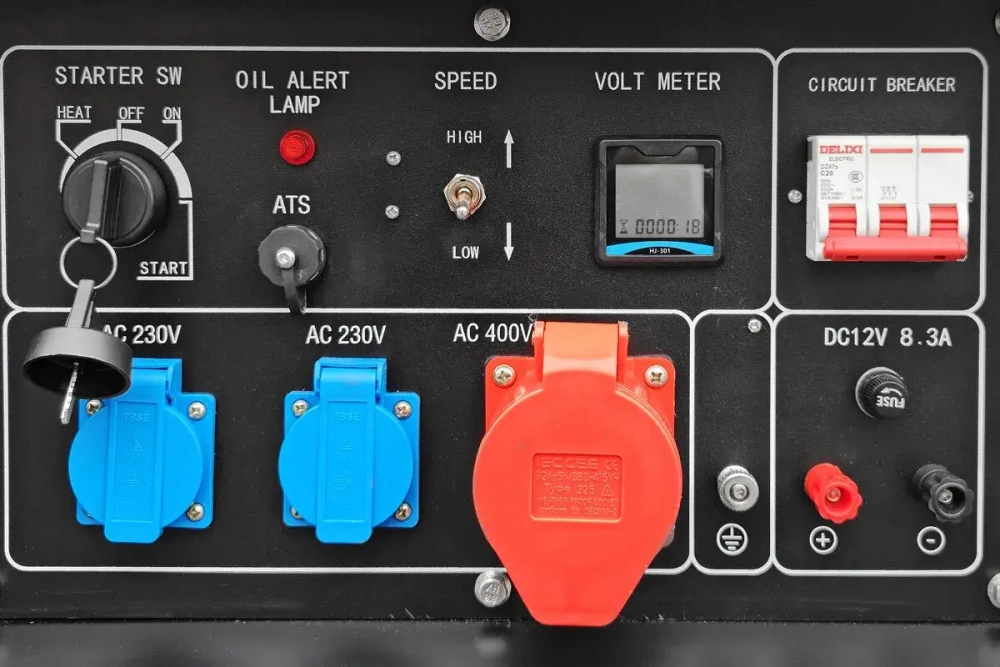 Дизельный генератор (12 кВт) TSS SDG 14000EH3A