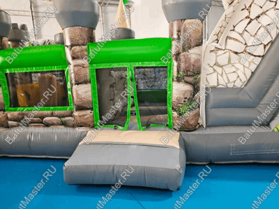Надувная полоса препятствий "Лесной дворец"