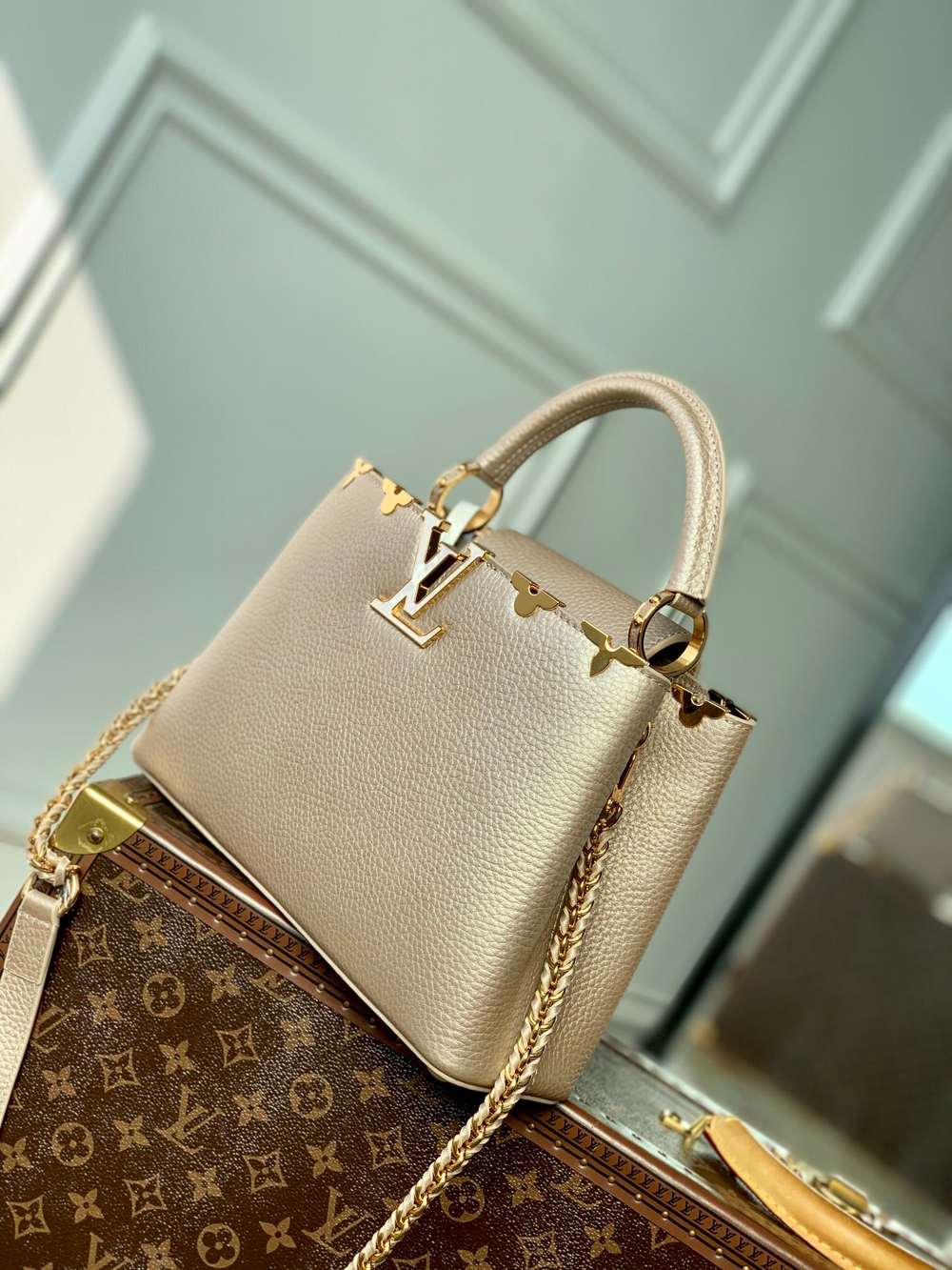 Louis Vuitton Capucines BB