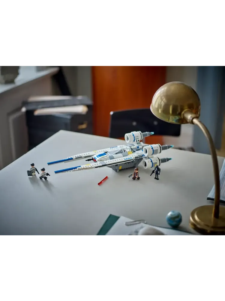 Конструктор Star Wars 75399 Звёздный истребитель повстанцев