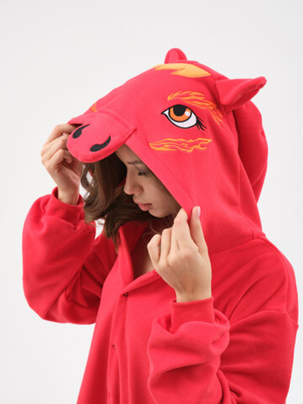 Пижама кигуруми "Красная огненная лошадь" символ 2026 года.