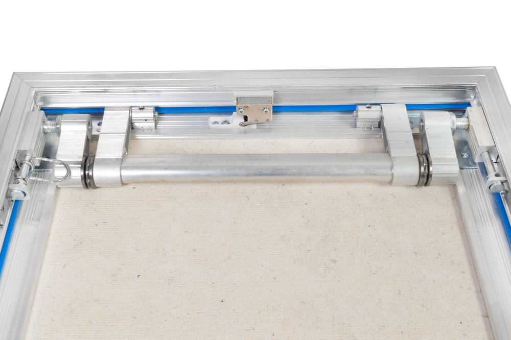 Люк под плитку двухдверный Модерн Мини 900х300 мм