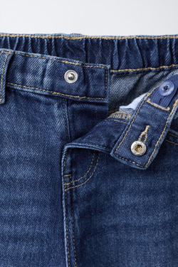 ZARA ДЖИНСЫ STRAIGHT С ЗАПЛАТАМИ, ЗВЕЗДАМИ И АНИМАЛИСТИЧЕСКИМ ПРИНТОМ, ВЫЦВЕТШИЙ СИНИЙ