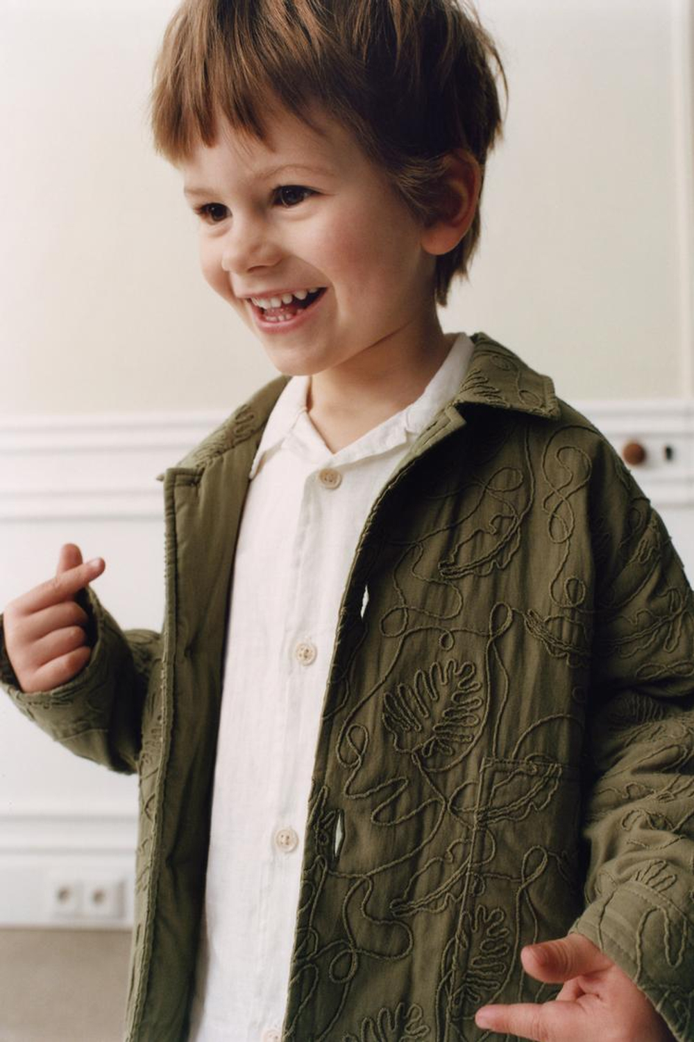 ZARA КУРТКА С ВОРОТНИКОМ-СТОЙКОЙ, СВЕТЛО-КОРИЧНЕВЫЙ