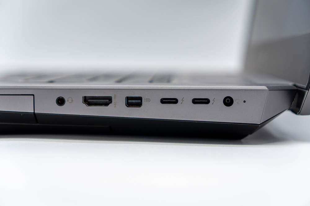 Ноутбук HP ZBook 17 G6 ( i5-9400H / Quadro T1000 )