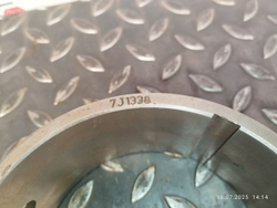 Втулка 7J-1338