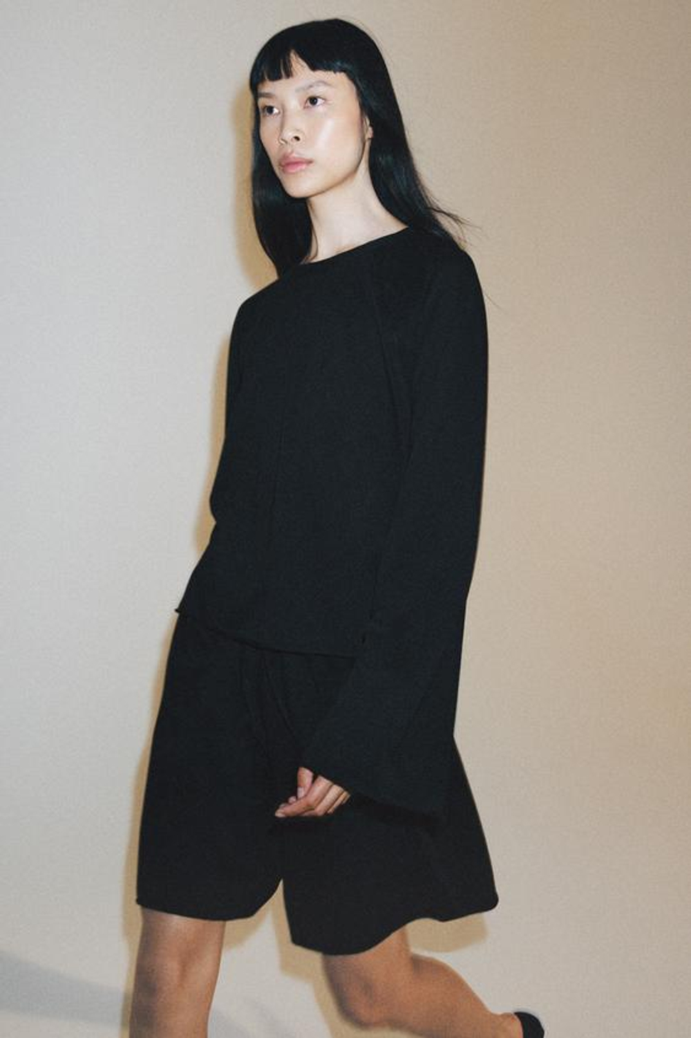 ZARA ХЛОПКОВЫЕ ШОРТЫ НА ШНУРКЕ, ЧЕРНЫЙ