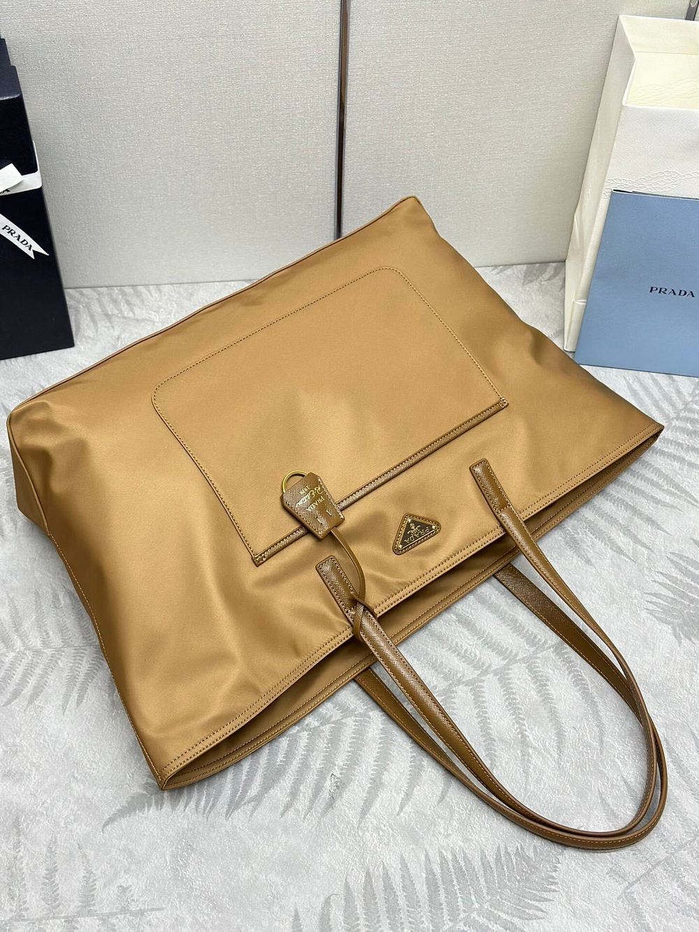 Prada Re-Edition 1978 Large Tote Bag
