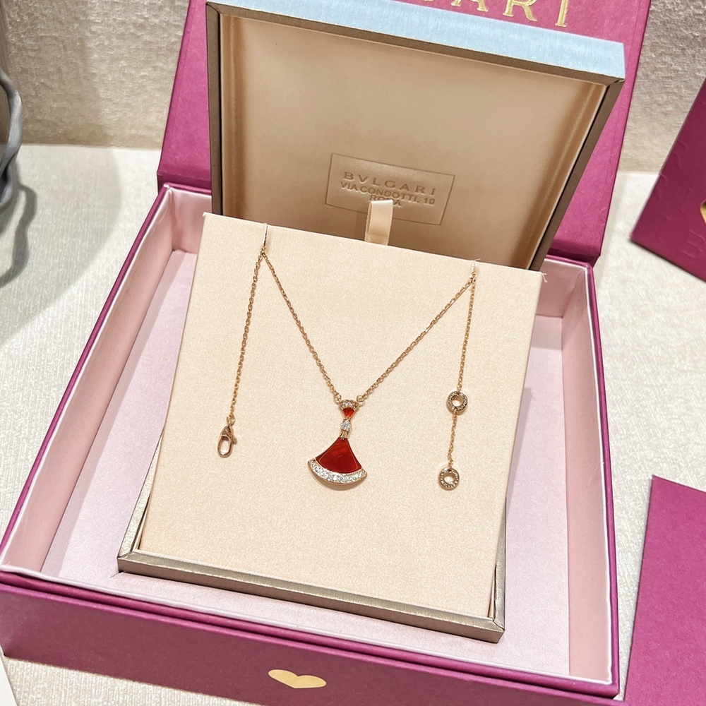 Bvlgari Divas' Dream Necklace