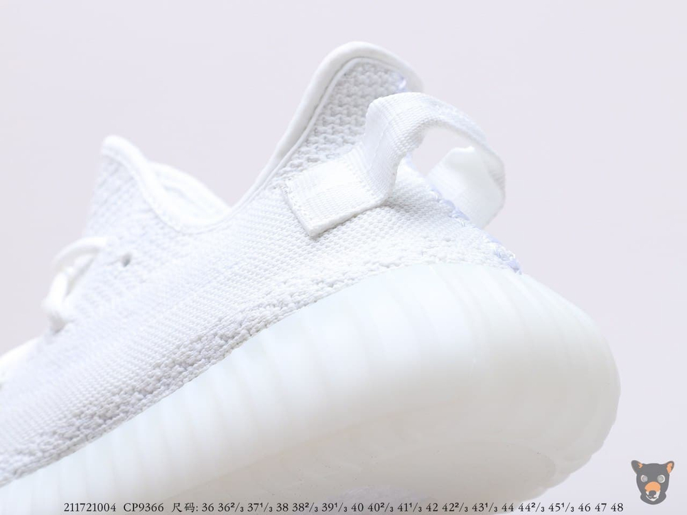 Кроссовки Yeezy Boost 350 V2 “Triple White”