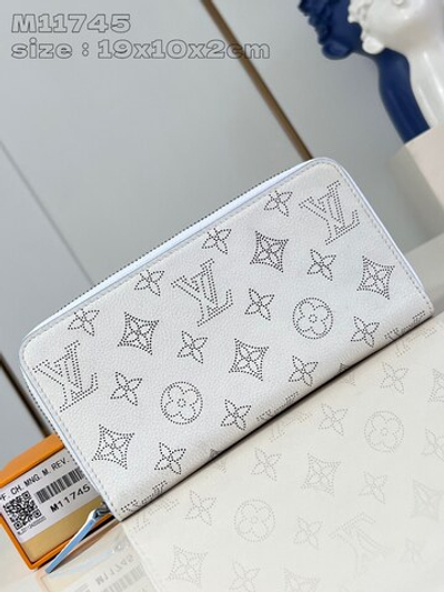 Louis Vuitton Zippy Wallet