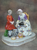 Статуэтка. Фарфор. Гувернантка. Франция