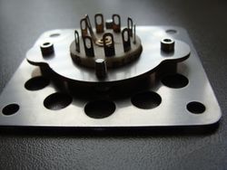 как установить панельку для октальной радиолампы