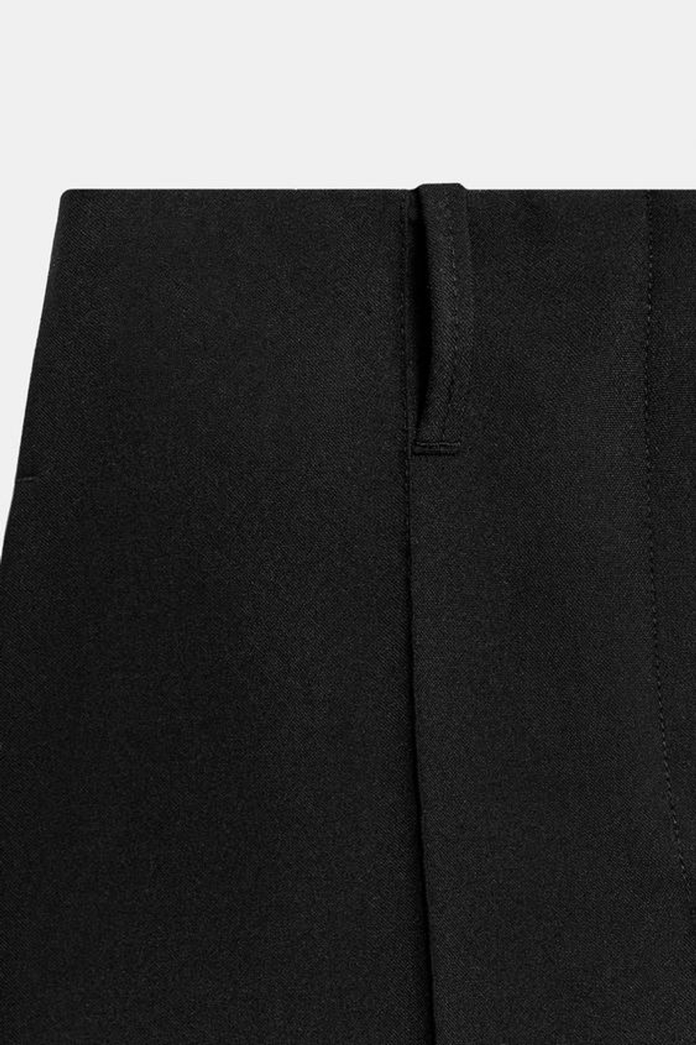 ZARA ПРЯМЫЕ ШОРТЫ С ЗАЩИПАМИ — ZW COLLECTION, ЧЕРНЫЙ
