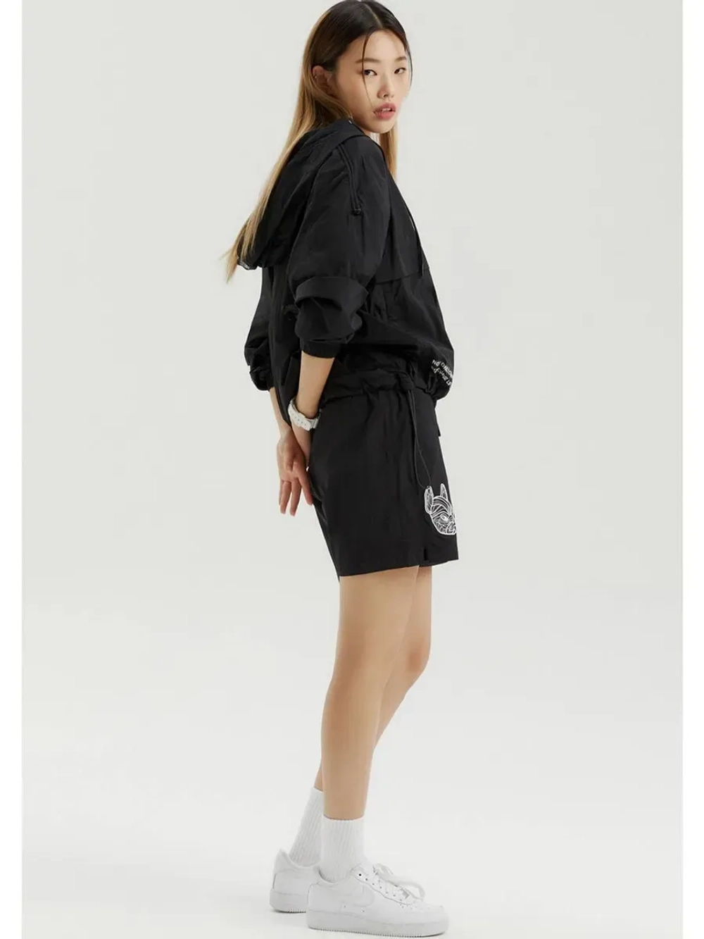 Шорты нейлоновые с завязками