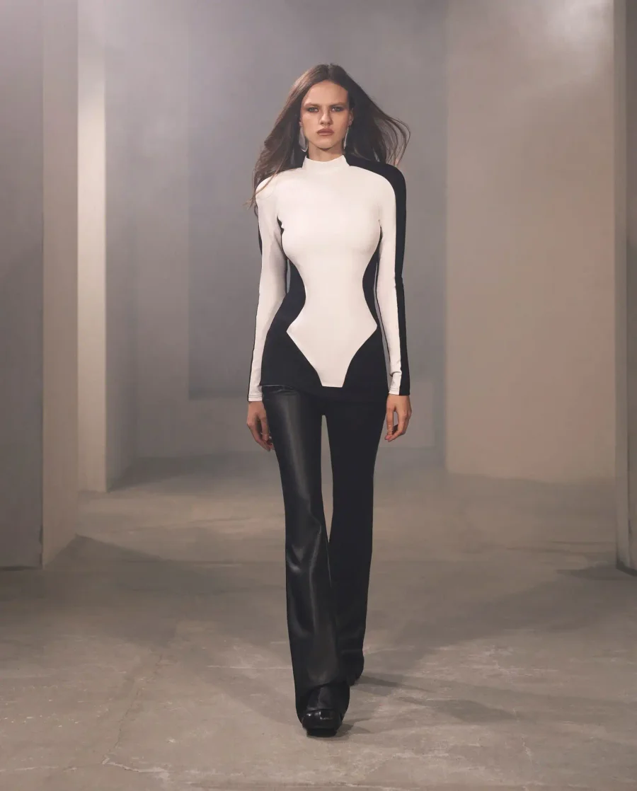 Мини-платье AMAR, Черно-Белый