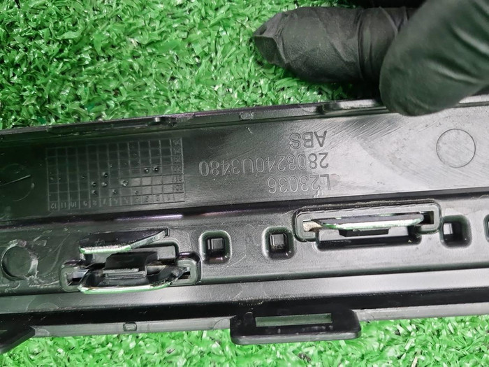 Накладка переднего бампера Москвич 3 (2022-н.в.)