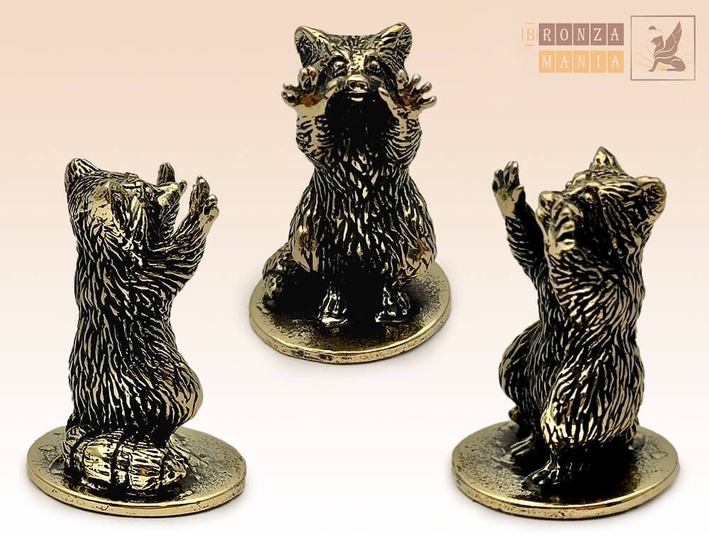 фигурка Енот