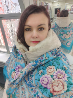 Платок шерстяной с шелковой бахромой