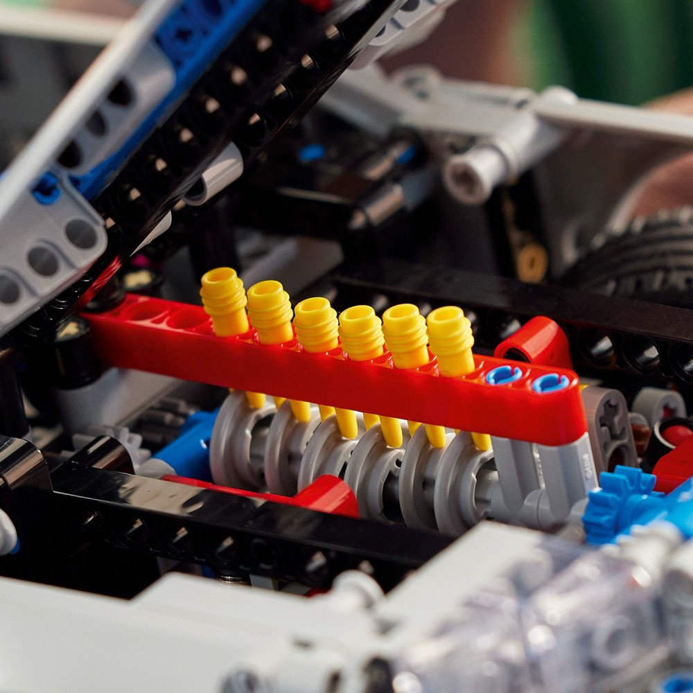OUTLET LEGO Technic - Автомобиль Nissan Skyline GT-R (R34) из фильма Форсаж 42210