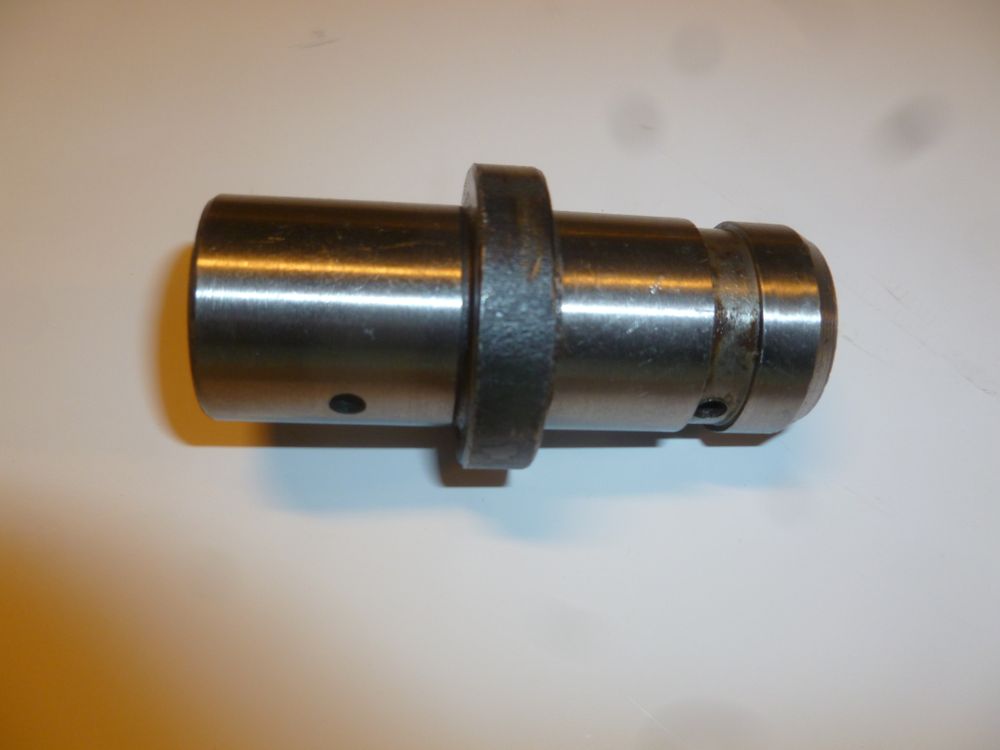 Вал промежуточной шестерни Ricardo Y495DS; TDK 26,42,48,N38,56,66 4L/Shaft, idling gear