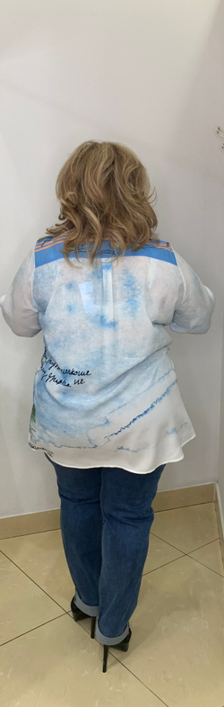 Тонкая рубашка-поло с оригинальным изображением