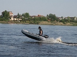 Лодка ПВХ надувная моторная Мнев и К Кайман N-330 НДНД