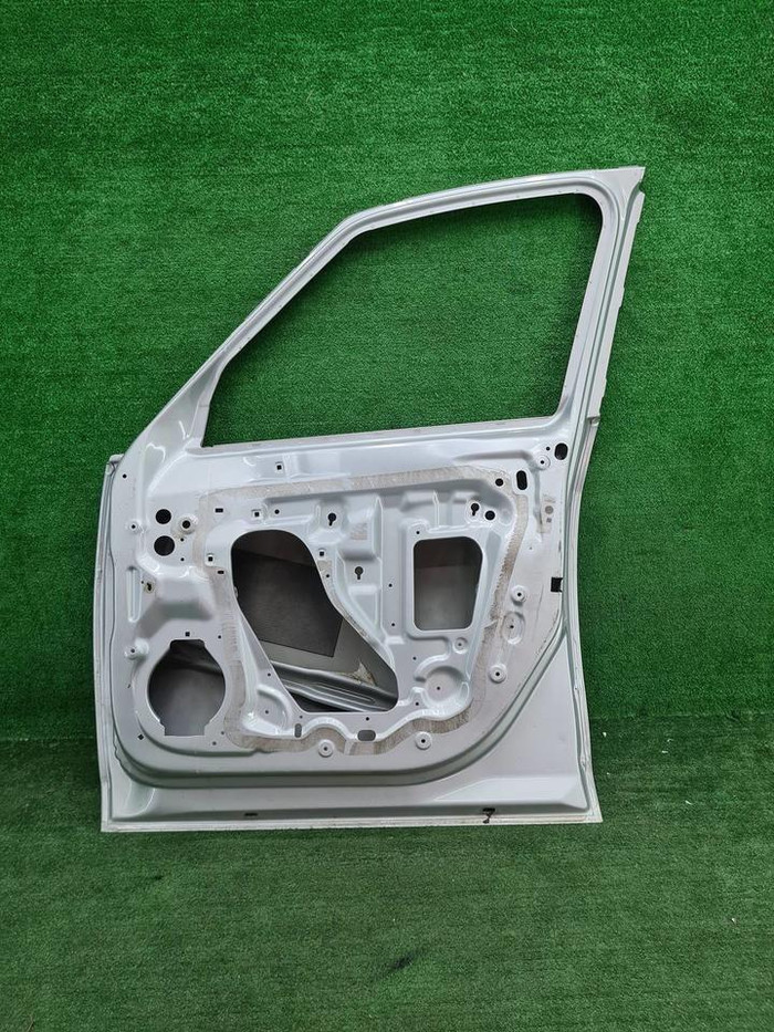 Дверь передняя правая Opel Zafira С (2011-2019)
