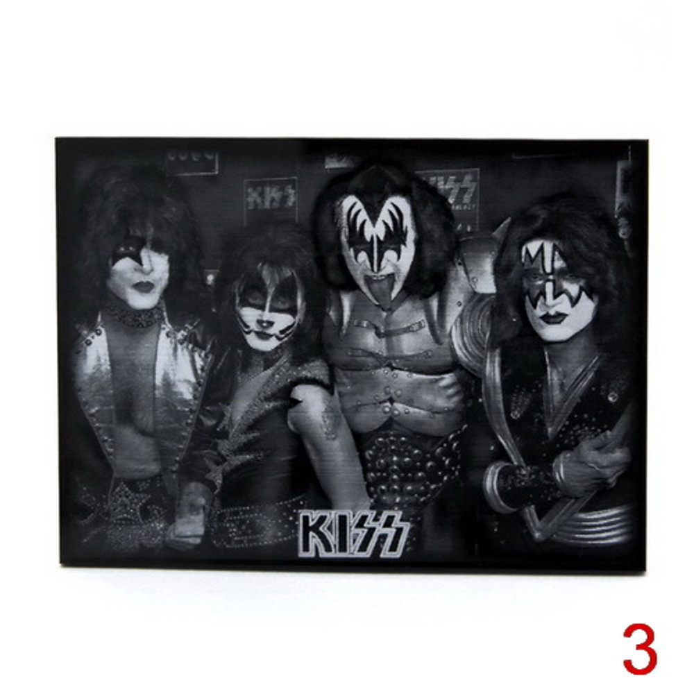 Магнит KISS