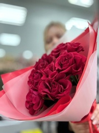 Букет из бордовых роз