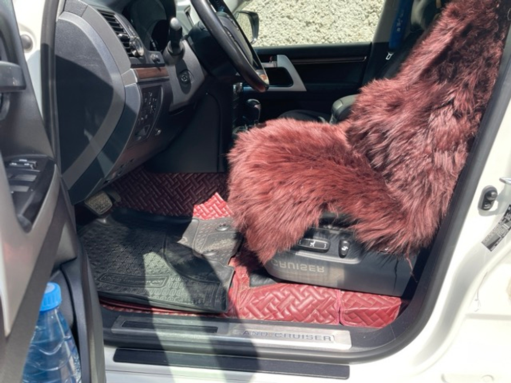 НЕТ - Коричневый / Шкура из натуральной овчины ковер, цвет коричневый, размеры 60х105 см, АКЕЯ, без крепежа (за 1 шт.)