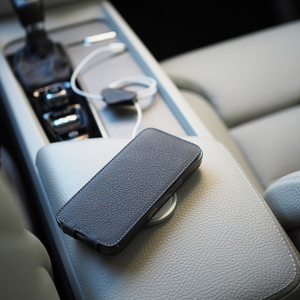 Чехол для iPhone 15 Pro Max из кожи теленка, цвета черный