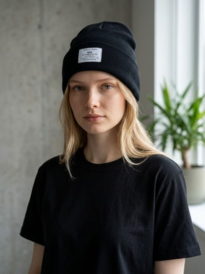 Шапка - Alpha Essential Beanie (черная)