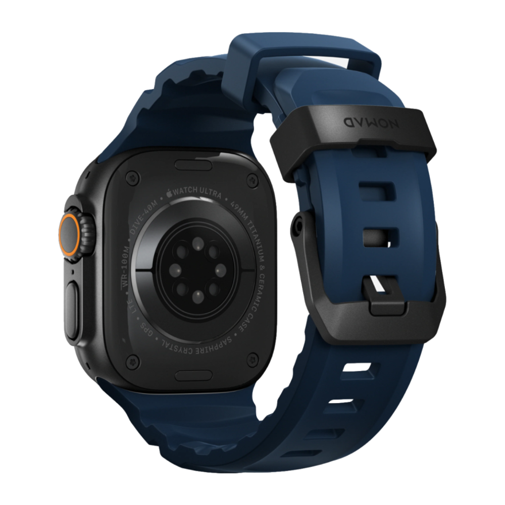 Спортивный ремешок Nomad Rocky Point Band для Apple Watch 44, 45, 46 мм и Ultra 2–3 Водостойкий ремешок из фторэластомера с классической застёжкой из титана 5-го класса. На запястье обхватом 145–195 мм