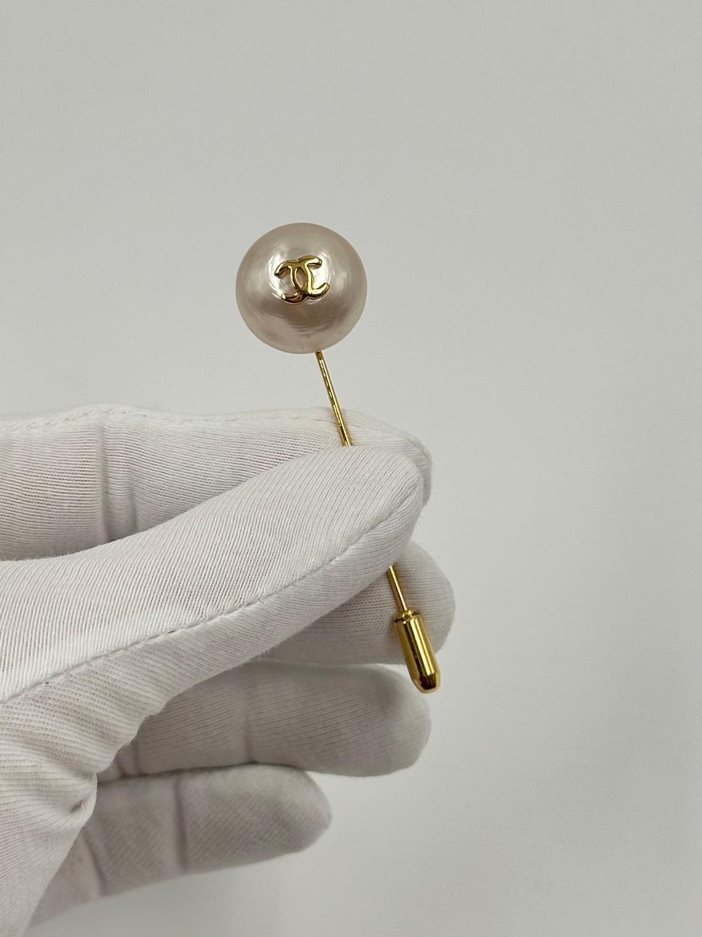 Брошь булавка с «жемчугом» Chanel