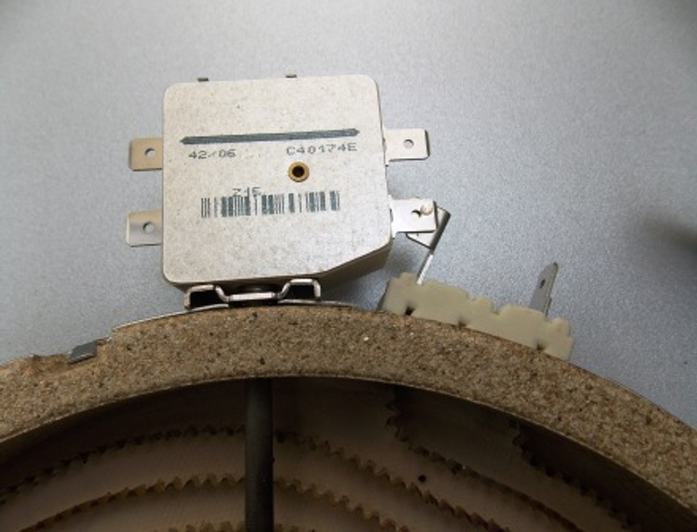 Конфорка 1700W для плиты WHIRLPOOL (ВИРПУЛ)