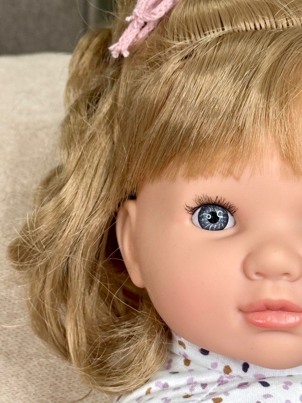 Кукла Berbesa мягконабивная 42см Sandra (4427S)