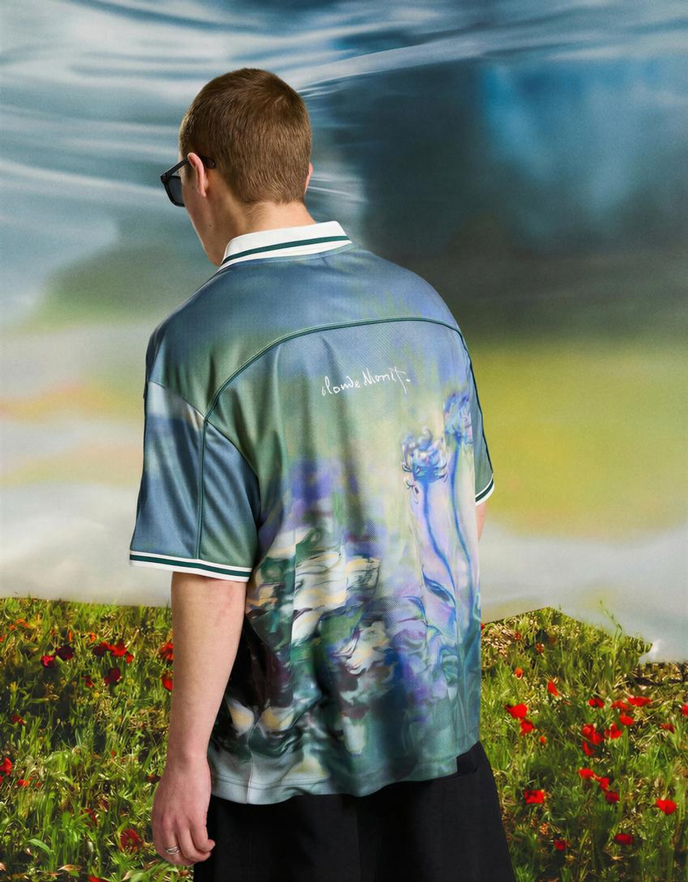 BERSHKA Поло с короткими рукавами Claude Monet, зеленый