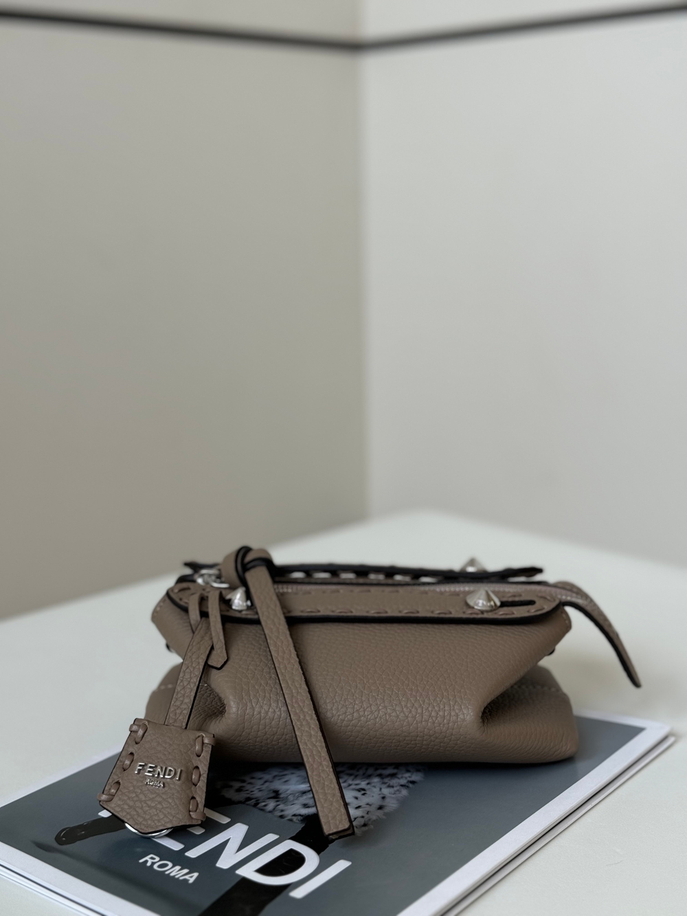 Fendi By The Way Selleria Mini 20 cm