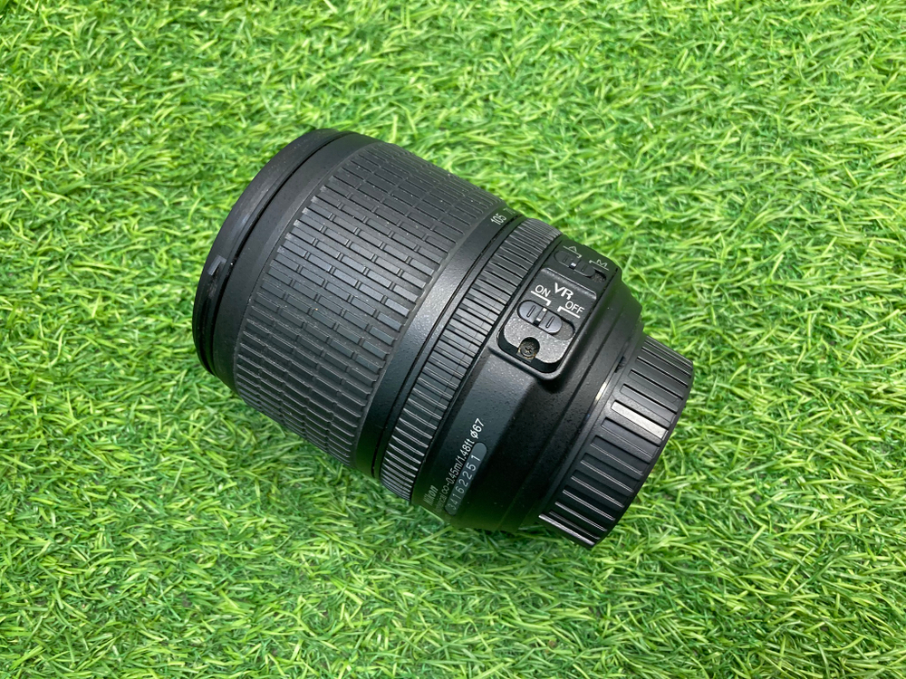 Nikon 18-105mm 3.5-5.6G AF-S ED DX VR Nikkor