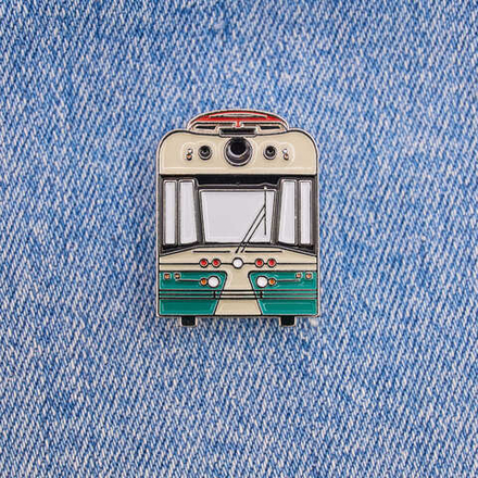 Значок Трамвай 71-421Р Достоевский / 71-431Р Довлатов