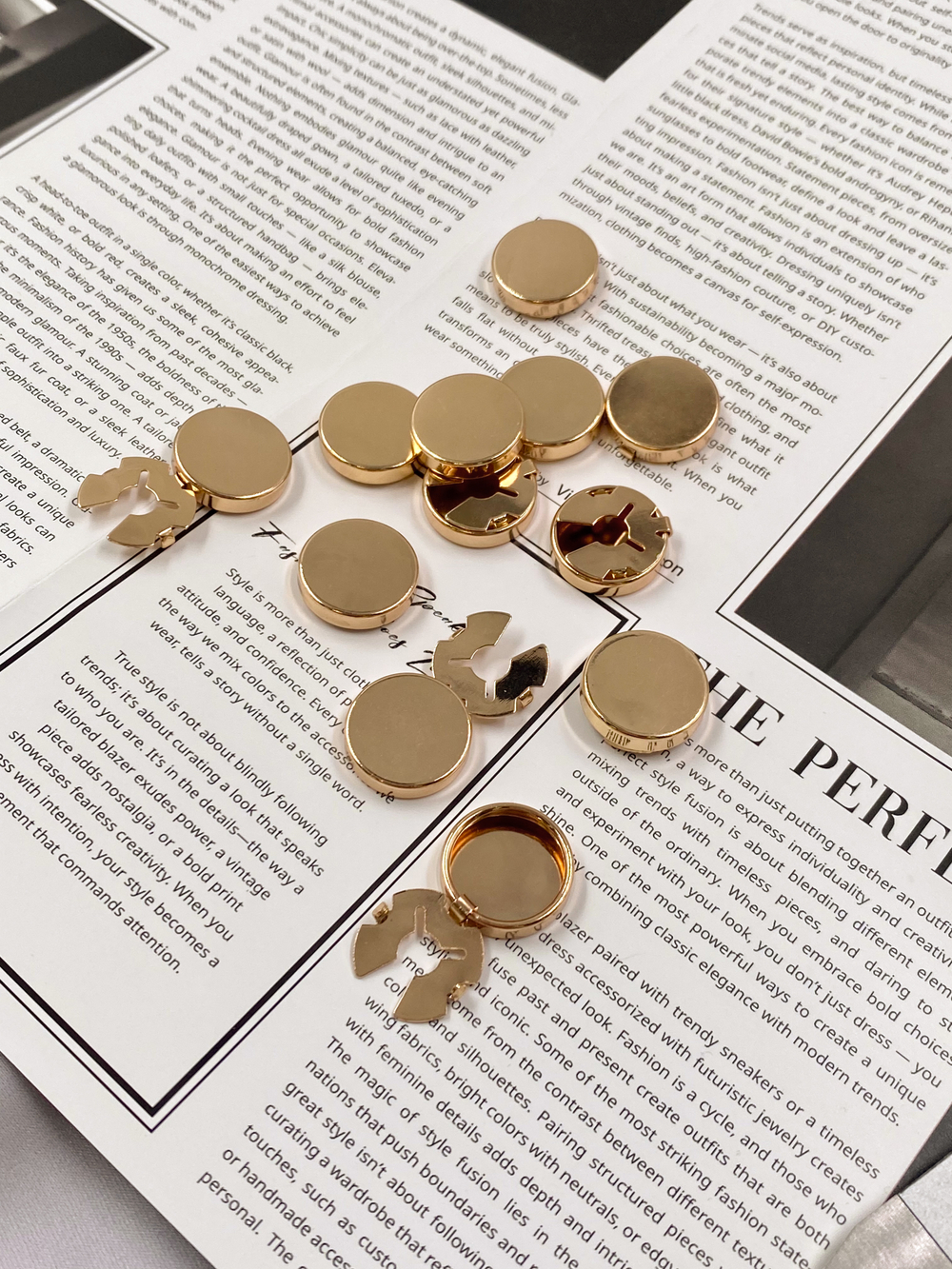 Накладка на пуговицу золотистая "Плоская"