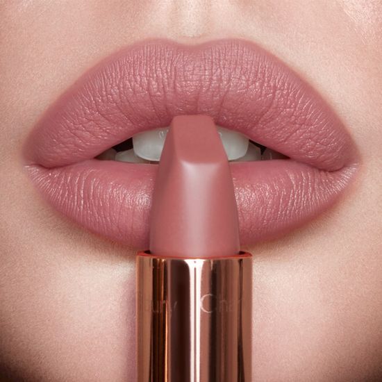 Матовая помада Charlotte Tilbury Matte Revolution