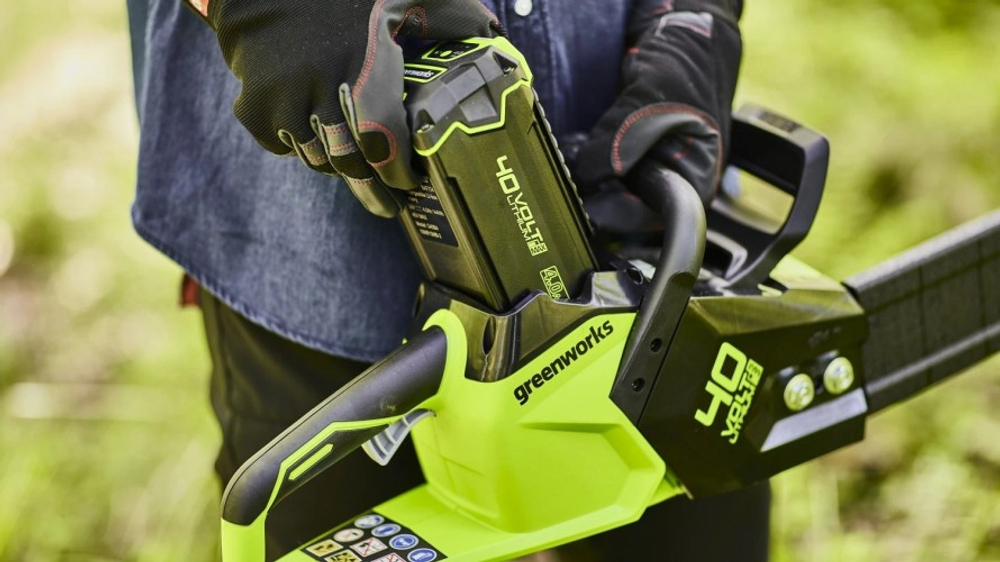Пила цепная аккумуляторная GREENWORKS GD40CS18K4 40V, бесщеточная 2005807UB