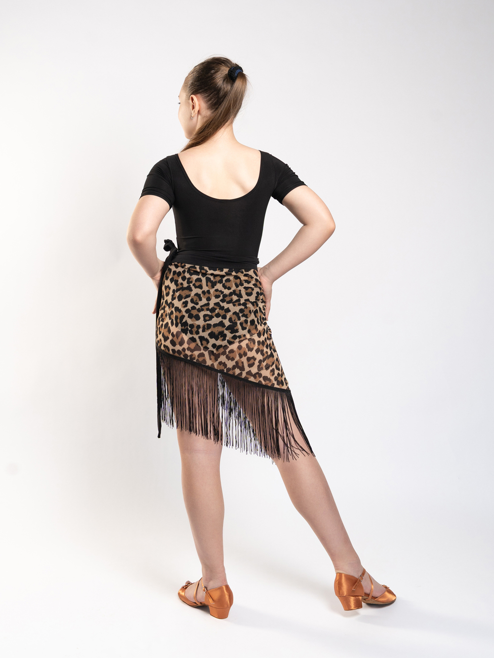 Юбка-платок из сетки с бахромой