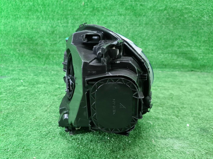 Фара левая Mini Hatch R56 (2010-2013) ксенон