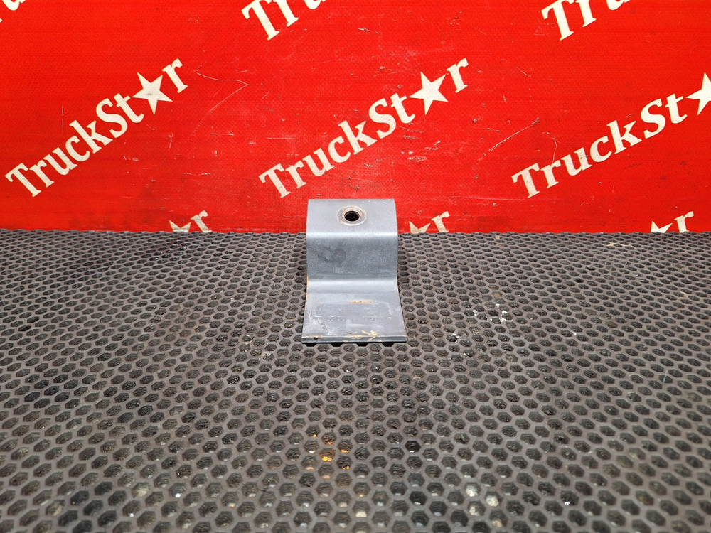 Кронштейн крыла заднего 2018г.