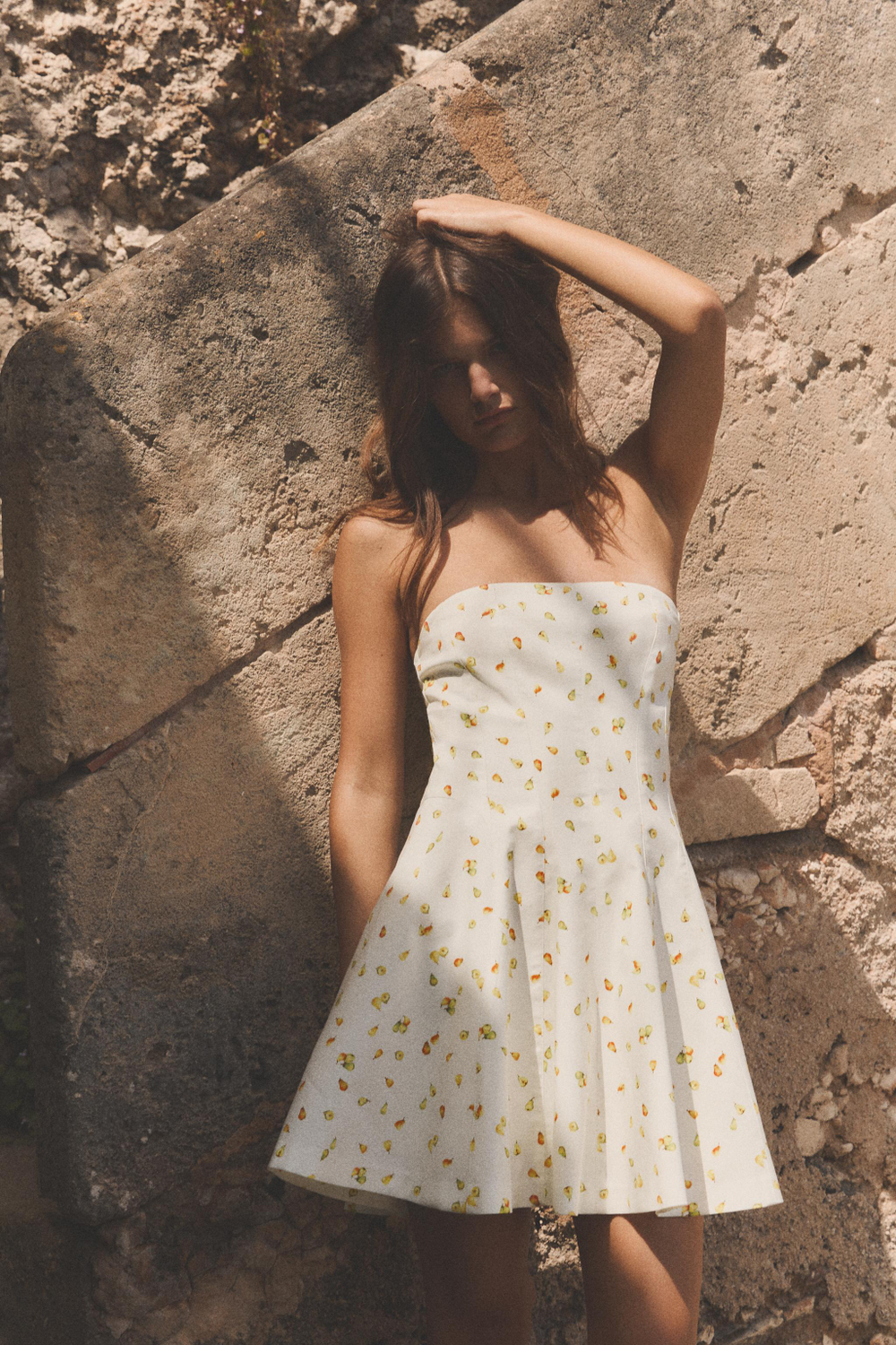 ZARA МИНИ-ПЛАТЬЕ С ФРУКТОВЫМ ПРИНТОМ, РАЗНОЦВЕТНЫЙ